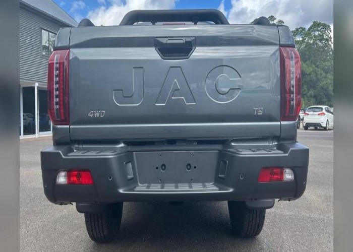 Used 1
                    JAC T9
                     for Sale Image