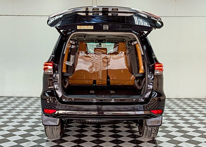 Used 12
                    TOYOTA
                     for Sale Image