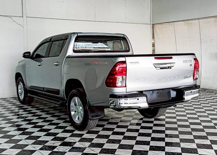 Used 8
                    TOYOTA
                     for Sale Image