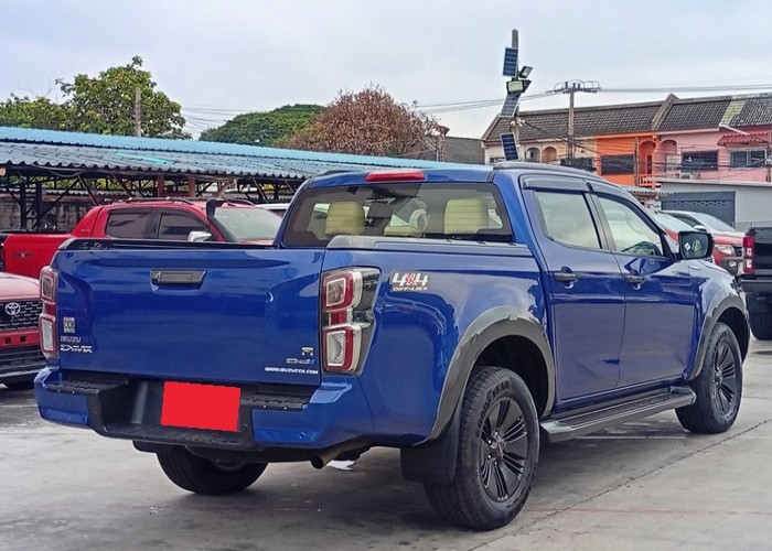 Used 1
                    ISUZU
                     for Sale Image