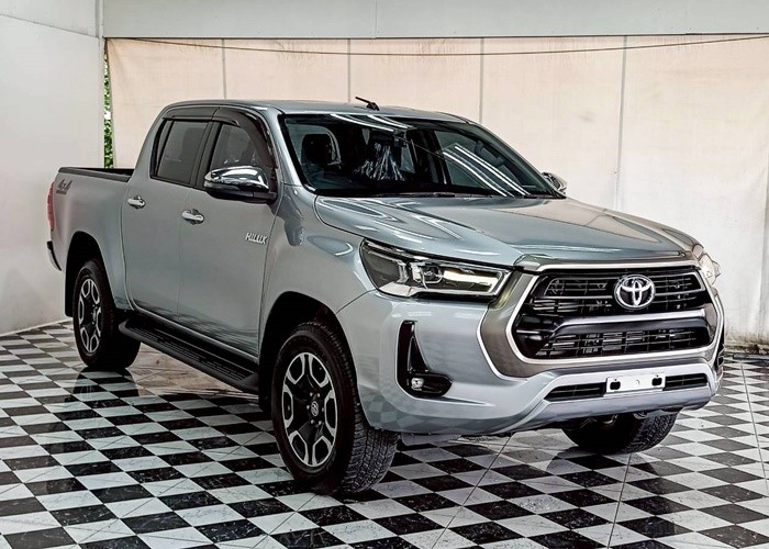 Used 8
                    TOYOTA
                     for Sale Image