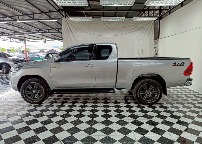 Used 8
                    TOYOTA
                     for Sale Image